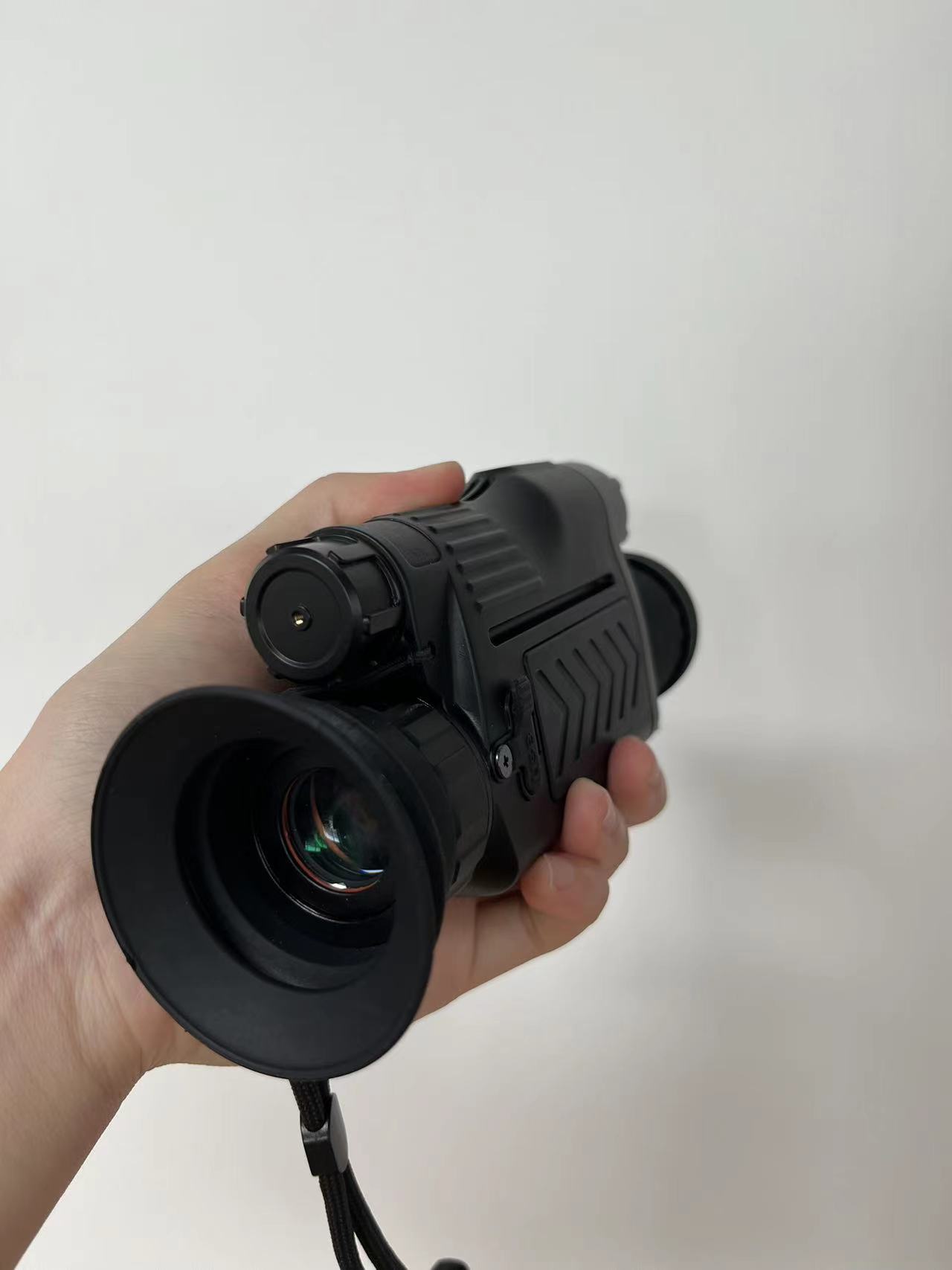 Monokular termowizyjny do celo – Hunting Thermal Imaging Scope recenzja i cena